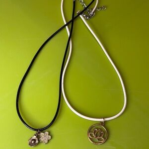 Elegant Cream and Black Necklace Set